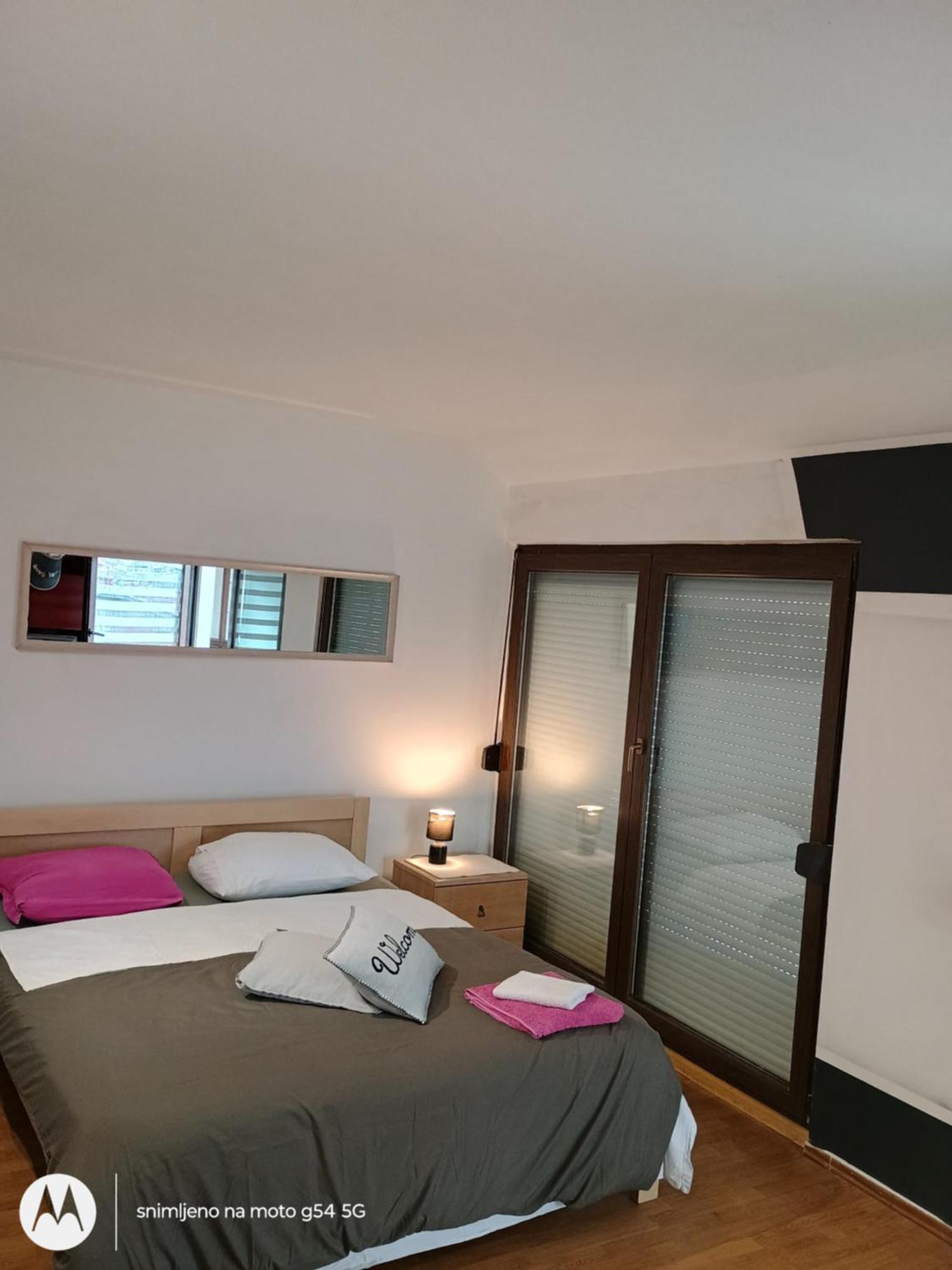 Hostel Lega House Осиек Экстерьер фото