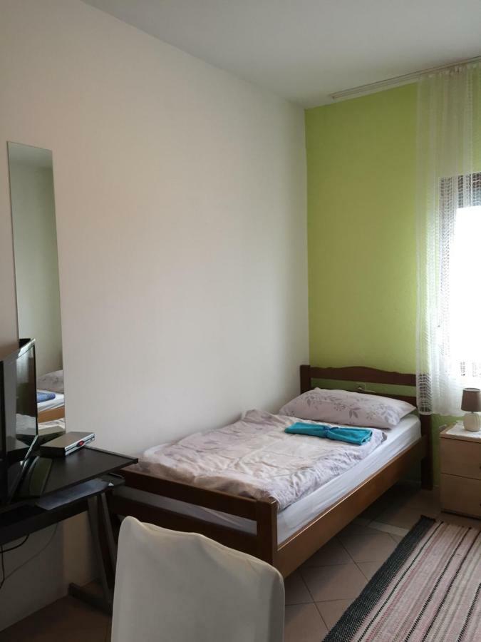 Hostel Lega House Осиек Экстерьер фото